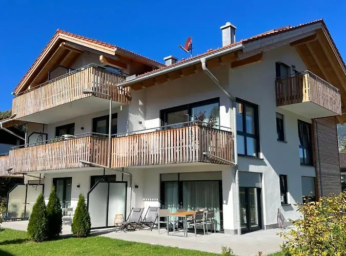 Hubertus Terrace&garden גרמיש-פרטנקירכן